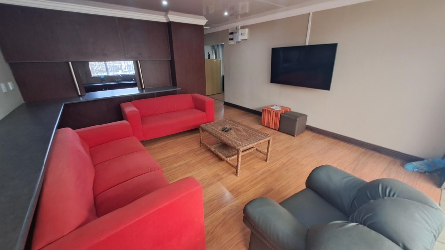 5 Bedroom Property for Sale in Brandwag Free State